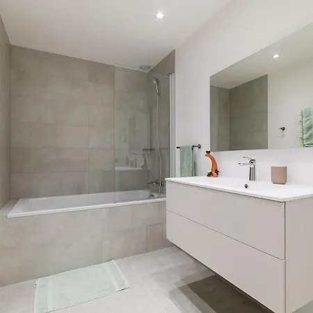 Luxurious Duplex, Spacious, Garden, Parking Διαμέρισμα *