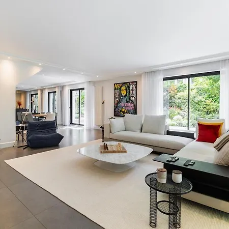 Luxurious Duplex, Spacious, Garden, Parking Διαμέρισμα *