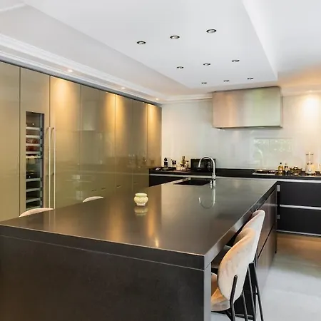 Luxurious Duplex, Spacious, Garden, Parking
